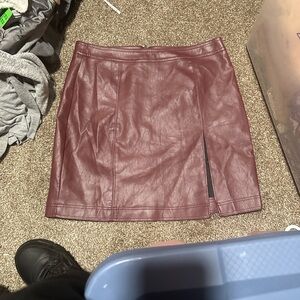 Elegant Maroon Leather Mini Skirt